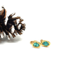 Load image into Gallery viewer, Green Cubic Zirconia Stud Earrings