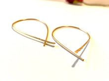 Load image into Gallery viewer, 14kt gold filled Lightweight Teardrop Earrings