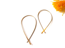 Load image into Gallery viewer, 14kt gold filled Lightweight Teardrop Earrings