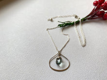 Load image into Gallery viewer, Raindrop Necklace