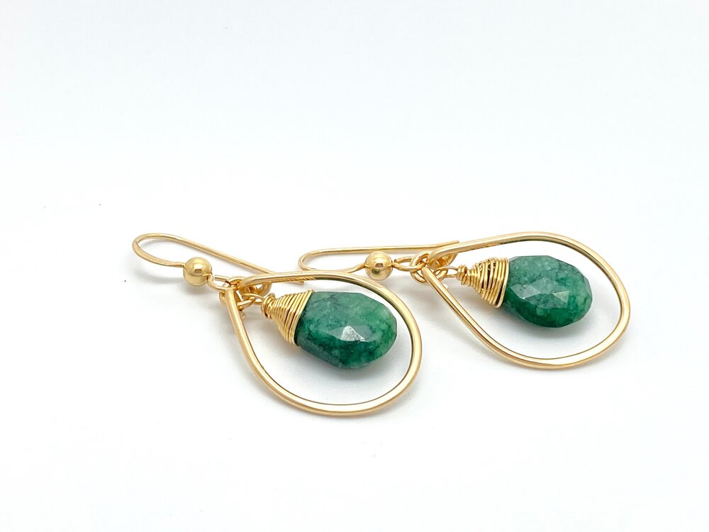 Gold Teardrop earrings with emerald