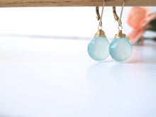 Load image into Gallery viewer, 14kt Gold Filled Chalcedony Drop Leverback Earrings