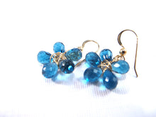 Load image into Gallery viewer, Gemstone Flower Earrings