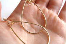 Load image into Gallery viewer, 14kt Gold Filled Teardrop Earrings