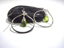 Load image into Gallery viewer, Raindrop Earrings