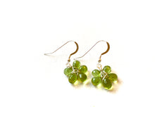 Load image into Gallery viewer, Gemstone Flower Earrings