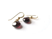 Load image into Gallery viewer, Garnet Gold Earrings