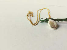 Load image into Gallery viewer, Freshwater Coin Pearl Necklace