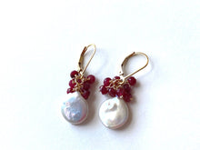 Load image into Gallery viewer, pearl cluster earrings