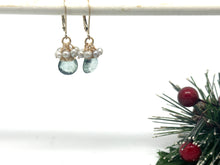 Load image into Gallery viewer, Green Mystic Quartz and Grey Pearl Clusters Earrings
