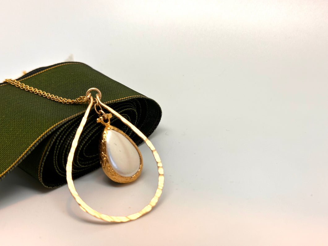 SECOND - Hammered teardrop 14kt Gold Filled Necklace with Gold plated Teardrop Pearl
